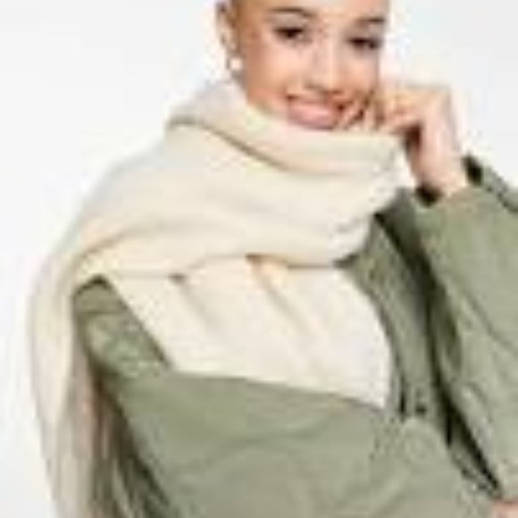 Accessories - Monki Super Chunky Polyester Scarf In BEIGE